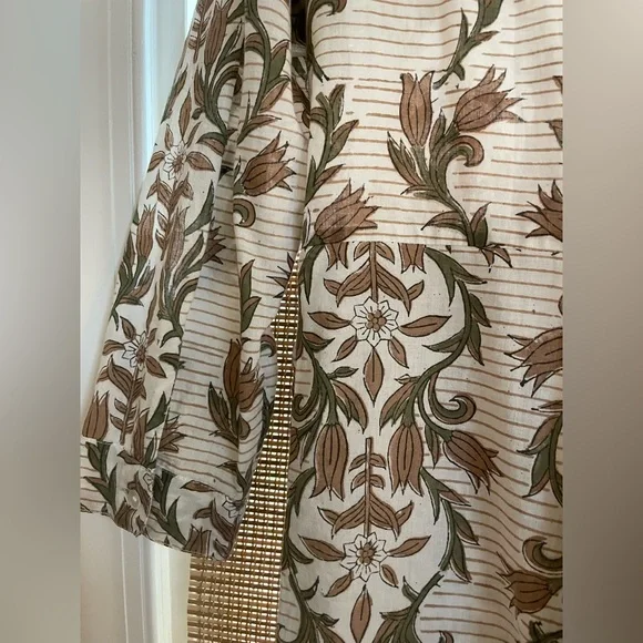 JULIA AMORY Sz L Large Coco Jardin Brown
Green floral button down Shirt Dress - Picture 6 of 7